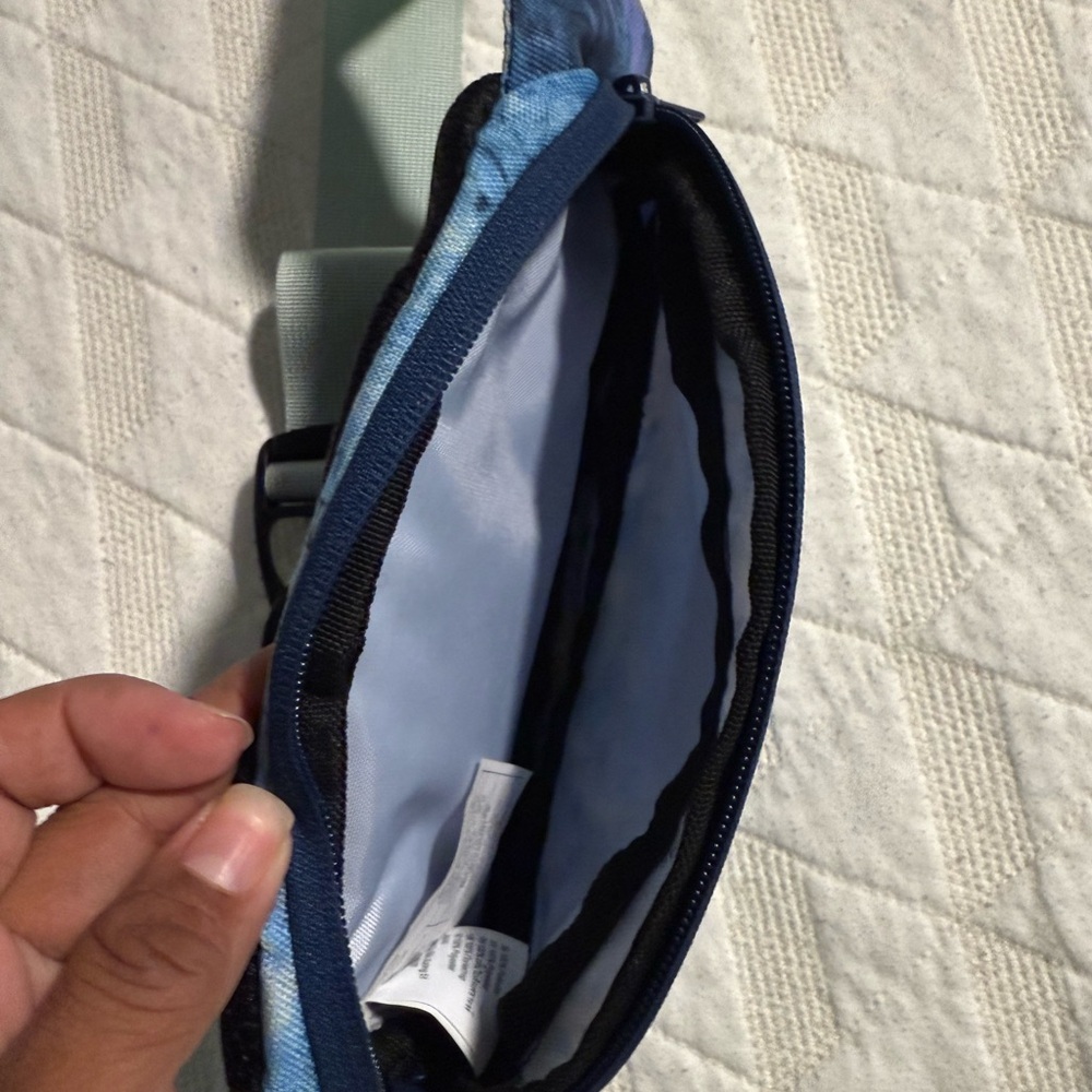 Kavu Sky Blue Belt Bag - Brand New Condition - Picture 6 of 7